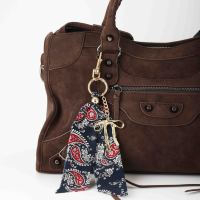 En gros : Porte-clés en corde en tissu bandana motif cachemire, breloque western, décoré de perles, design nœud écharpe bohème, breloques de sac vintage