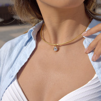 Kalung Choker Liontin Telur Berbentuk Zirkon Putih Klasik Wanita dari Baja Tahan Karat Berlapis Emas 18K untuk Hadiah Pernikahan.