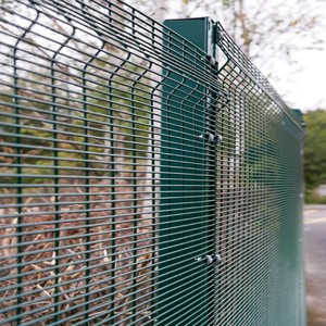Panneaux de clôture en maille anti-escalade 358 de haute qualité, clôture de sécurité à vue dégagée - Product Image 1