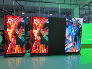 高柔軟性P1.25 P1.53 P1.85 P2.5屋内外広告用三つ折り<span class=keywords><strong>LED</strong></span>ポスタースクリーンデジタルバナーSDKショッピングモール - Product Image 4