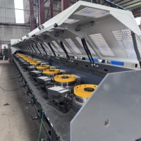 Machine de nettoyage et de polissage automatique à bande abrasive robuste pour la fabrication des métaux