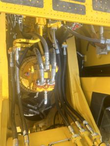 Excavateur sur chenilles KOMATSU PC400LC-8R d'occasion avec un poids en ordre de marche de 20 tonnes en bon état Bon prix en vente - Product Image 4