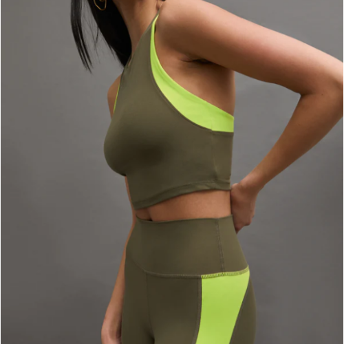 สีเขียว