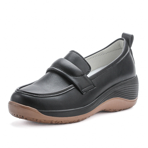 Nouveau design chaussures blanches à enfiler talons compensés pour femmes augmentation de la hauteur design classique dame baskets décontractées à bas prix usine - Product Image 2