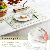 Lot de 12 sets de table en feutre rectangulaire imprimé feuilles vertes et sous-verres carrés pour la table à manger de Noël, de mariage et de Saint-Valentin