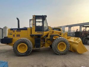 Chargeuse sur pneus Komatsu WA320-3 d'occasion à vendre, chargeuse frontale pour travaux de construction, prix bas en provenance de Chine - Product Image 3