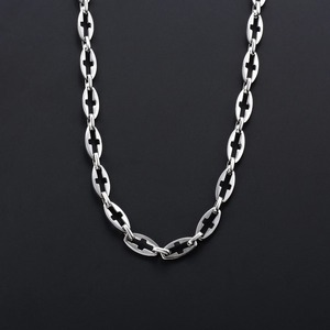 Elegante Collana a Catena Impermeabile in Acciaio Inossidabile con Croce Traforata, Girocollo per Uomini e Ragazzi - Product Image 4