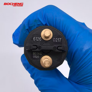 Inyector de Combustible Common Rail 0445120217, 0 445 120 217 para Camión MAN TGA TGS TGX, Motor D2066, 51101006126, Conjunto de Inyector - Product Image 2