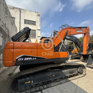 Excavadora Hidráulica Usada Doosan DX225LCA Modelo 2024 de 22 Toneladas con Pocas Horas de Uso para la Construcción, en Venta - Product Image 3