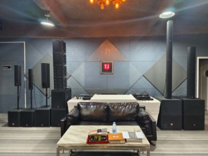 <span class=keywords><strong>MC</strong></span>-15AP T.I Pro Audio, Sistema de Sonido Activo de 15 Pulgadas, 500W RMS, 2000W Pico, Resistente al Agua, para <span class=keywords><strong>DJ</strong></span>, Conciertos, Altavoces Completos - Product Image 3