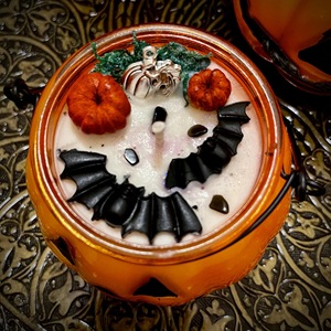 Bougie parfumée LANJO Halloween Jack O Lantern dans un bocal en verre orange avec un design classique de citrouille pour la décoration des fêtes - Product Image 6