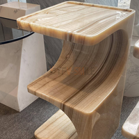Tabouret décoratif en marbre blanc à courbes irrégulières, table d'appoint en pierre naturelle Wabi Sabi