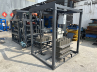 Machine de formage de blocs de béton entièrement automatique pour blocs agglomérés 4-25, pour sols et murs de stades.
