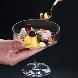 Geschenk Noordse Kristalglas Heldere Rechte Rand Verticale Strepen Geribbelde Cocktail Martini Glas