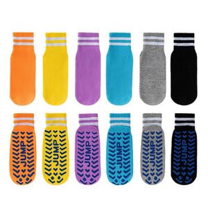 Calcetines Transpirables de Jacquard de Media Pantorrilla con Doble Barra Antideslizante para Niños y Adultos - Ideales para Jardín de Infantes, Yoga, Aprendizaje Temprano y Caminar - Product Image 3
