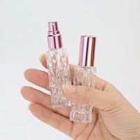 Flacon de parfum en verre transparent en forme de melon amer de 10 ml en vrac, rechargeable, avec bouchon à vis et pulvérisateur, emballage sérigraphié présenté