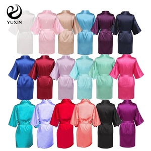 Venta al por mayor Mujeres Ice Silk Robe Bride Satin Robe Plus Size Women's Sleepwear Wedding Silk Robe - Product Image 1