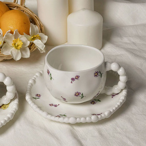 <span class=keywords><strong>Tasse</strong></span> et soucoupe en céramique sphérique florale <span class=keywords><strong>vintage</strong></span> française petite <span class=keywords><strong>tasse</strong></span> irrégulière pincée à la main - Product Image 1