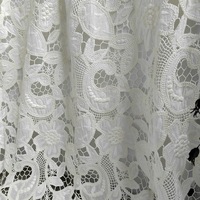 Tissu en coton brodé en dentelle de fleur de lotus tissé 328 GSM, en soie de lait creuse, pour robes de mariée et accessoires vestimentaires pour filles