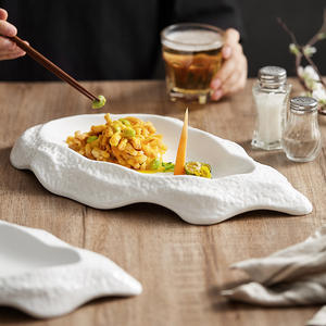 Assiettes créatives en <span class=keywords><strong>porcelaine</strong></span> en forme d'<span class=keywords><strong>huître</strong></span> pour utilisation au Restaurant bols à salade bol Antipasti en céramique avec plateau à Sushi et saumon - Product Image 3