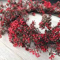 Karangan Bunga Natal Buatan 22 Inci, Hiasan Pohon Pinus dan Buah Berry Merah, Dekorasi Pintu Depan Grosir