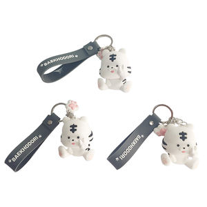 Porte-clés personnalisé en silicone, motif tigre blanc de dessin animé, poupée 3D, bracelet de poignet, pendentif de sac, accessoires promotionnels personnalisables - Product Image 1