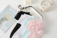 Chaussettes à lacets à volants pour femmes Chaussettes en dentelle perlée