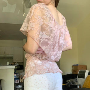 Chemisier en mousseline de soie à effet superposé en dentelle pour femme, style corset doux avec ceinture, idéal pour l'été - Product Image 5