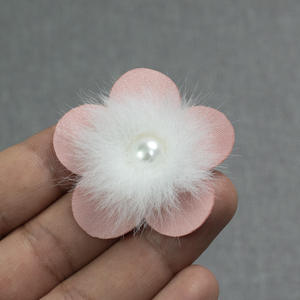 Aplique de Flores con Perlas Personalizadas, Brillantes, con Lentejuelas, Bordado a Mano en 3D, Decorativo, con Cuentas y Pedrería - Product Image 3