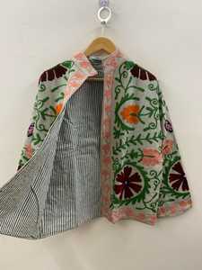 เสื้อแจ็คเก็ตกำมะหยี่ปักลายดอกไม้สไตล์โบฮีเมียน ผู้ผลิตและผู้ส่งออก OEM จากอินเดีย - Product Image 5
