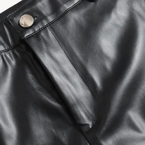 Shorts en cuir respirants pour femmes, nouvelle collection, dernière arrivée, imperméables, écologiques, très demandés, de haute qualité - Product Image 4