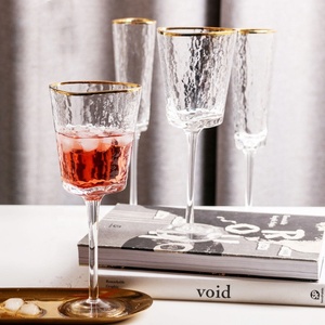 <span class=keywords><strong>Gobelet</strong></span> en verre style Triangle, 1 pièce, marteau de verre à vin <span class=keywords><strong>rose</strong></span> clair avec bord en or, vente en gros - Product Image 4