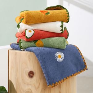 Serviette de Bain en Microfibre Corail Ultra Douce et Absorbante ChenJu, Séchage Rapide, Écologique, Motif Fruits Brodés, Vente en Gros - Product Image 4