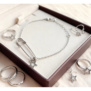 Set di braccialetti stile pin con ciondolo a stella in argento, gioielli da donna, regalo per l'abbigliamento casual alla moda - Product Image 1