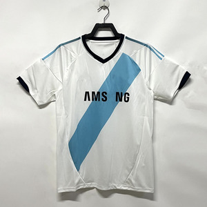 <span class=keywords><strong>Camisetas</strong></span> de Fútbol <span class=keywords><strong>Baratas</strong></span> al por Mayor de Alta Calidad, Nueva Edición Tailandesa, Edición para Fanáticos del Equipo Nacional, Camiseta de Fútbol Retro Visitante 12-13 - Product Image 1