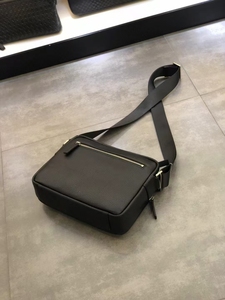 Bolso Bandolera Clásico de Cuero para Hombre, Estilo Mensajero, de Piel de Vacuno Envejecida, para Viajes en el Medio Oriente, Fabricación OEM - Product Image 6