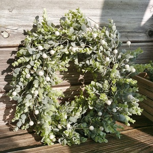 Trang Trí Giáng Sinh Quả Mọng Đỏ Nhân Tạo Vòng Hoa Giáng Sinh Nhựa Cây Bạch Đàn Lá Mây Hoa Trang Trí Vòng Hoa - Product Image 1