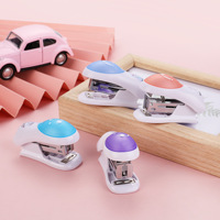 Agrafeuse manuelle en plastique mignonne couleur macaron pour reliure de livres, format 24/6, mini agrafeuse, capacité 10 feuilles, pour étudiants et écoles, vente en gros
