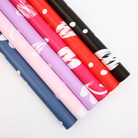 Papier d'emballage en gros pas cher pour bouquets de fleurs romantiques en forme de cœur pour la Saint-Valentin, fournitures pour fleuristes
