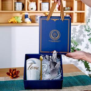 Großhandel Hochzeitsgeschenk-Set Tasse mit Löffel Liebliches Hasen-Geschenkset in Geschenkbox zum Valentinstag Trendprodukte 2025 - Product Image 2