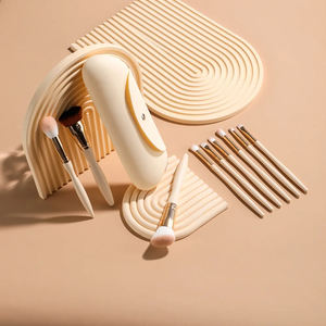 Magnifique ensemble de pinceaux de maquillage beige de <span class=keywords><strong>9</strong></span> pièces duvet synthétique de haute qualité vente en gros d'outils de beauté de couleur chaude fond de teint ombre à paupières - Product Image 2