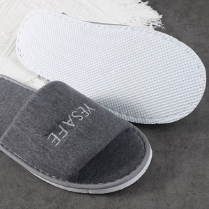 Pantofole Monouso in Tessuto Antiscivolo, Facili da Trasportare e Personalizzabili per Viaggi d'Affari, Casa, Ospiti e Camere d'Albergo - Product Image 4