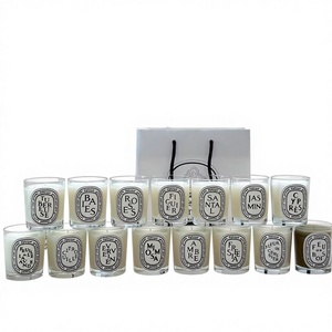 Bougies parfumées haut de gamme en gros, coffrets cadeaux d'intérieur sans fumée pour la Saint-Valentin, manuel de cadeaux pour la Saint-Valentin - Product Image 1