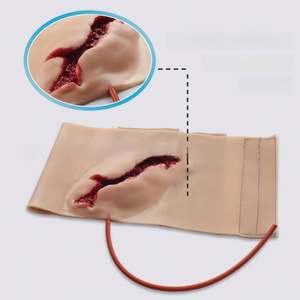 KyrenMed Modelo de control de hemostasia de heridas de pierna portátil Laceración profunda simulada o herida de puñalada - Product Image 3