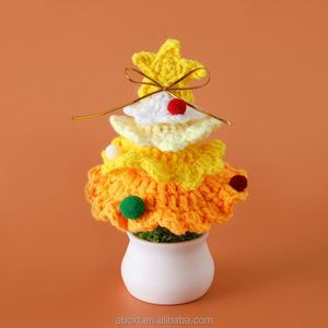 Arbre de Noël en crochet fait main coloré pour la décoration de la maison à Noël - Product Image 3