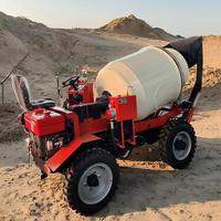 Camion malaxeur à béton autochargeant haute efficacité 0,8 m³ 24 km/h, mini malaxeur mobile auto-alimenté pour l'ingénierie des ponts