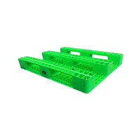 Marchandises de supermarché empilant des palettes nouveau matériel chariot élévateur industriel tapis de stockage étanche à l'humidité pour plate-forme logistique en plastique