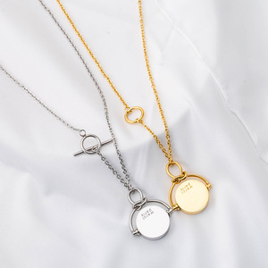 สร้อยคอไทเทเนียมทรงเรขาคณิต ชุบทอง 18K ปรับระดับได้ หมุนได้ สายยาว เครื่องประดับแฟชั่นสำหรับทุกเพศ - Product Image 2