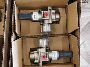 Régulateurs en acier inoxydable Fisher 67CFSR, disponibles dès maintenant, avec les modèles 67CFR-239 et 67CFR-237 et manomètres. - Product Image 4