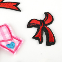 Offre Spéciale nouveau beau fer à broder à la Machine informatisé sur des patchs de noeud d'arc rose rouge pour bricolage Scrapbooking